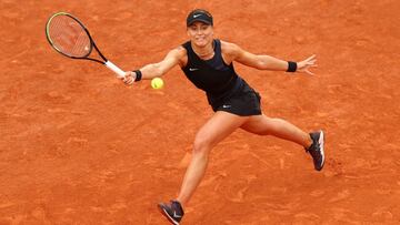 Badosa hace del sufrimiento virtud y repite en octavos