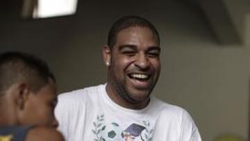 Adriano asegura que no abandonará la Roma