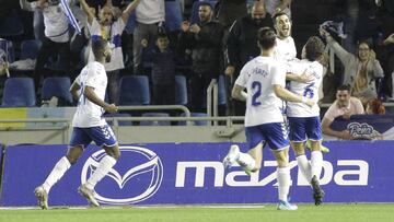 Alegría de Joselu ante el Athletic.