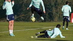 10/01/23  REAL OVIEDO  ENTRENAMIENTO 
LUISMI Y ENRICH
 