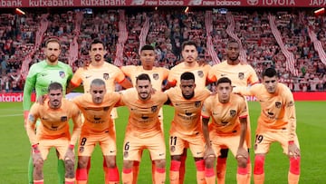 BILBAO, SPAIN - OCTOBER 15: Alvaro Morata of Atletico Madrid Thomas Lemar of Atletico Madrid Antoine Griezmann of Atletico Madrid Ivo Grbic of Atletico Madrid Antoine Griezmann of Atletico Madrid Nahuel Molina of Atletico Madrid Jan Oblak of Atletico Madrid Reinildo Mandava of Atletico Madrid during the La Liga Santander match between Athletic de Bilbao v Atletico Madrid at the Estadio San Mames on October 15, 2022 in Bilbao Spain (Photo by David S. Bustamante/Soccrates/Getty Images)