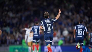 Sergio Canales celebrates his goal 1-0 of Monterrey during the Quarter final first leg round match between Monterrey and Pumas UNAM as part of the Liga BBVA MX, Torneo Apertura 2024 at BBVA Bancomer Stadium on November 28, 2024 in Monterrey, Nuevo Leon, Mexico.