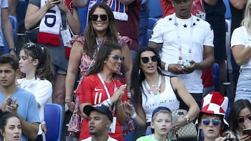 Nicky Pike (mujer de Ashley Young), Rebekah Vardy (mujer de Jamie Vardy) y Annie Kilner (de Kyle Walker).