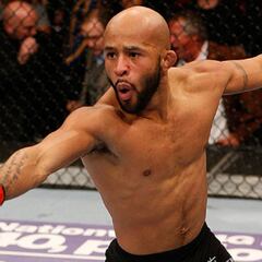 Demetrious Johnson, enrabietado a su cita con la historia