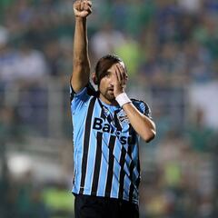 Barcos rescinde su contrato con Vélez y se acerca a Nacional