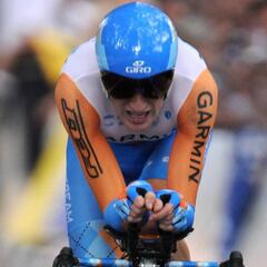 "Wiggins hizo las maletas y se marchó del hotel tras perder una crono con Contador"