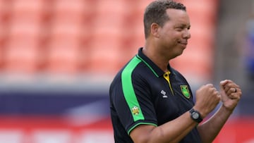 La MLS contratará a un abogado independiente para los casos de acoso sexual de Hubert Busby, mientras era entrenador del plantel femenil de los Whitecaps