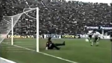 Vargas recuerda sus históricas atajadas ante Borghi