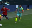 Se van a cargar el fútbol: el lío clamoroso del árbitro y del VAR en el Osasuna-Granada