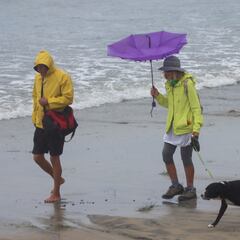 Why has there been an increase in hurricane activity in the last days of August?