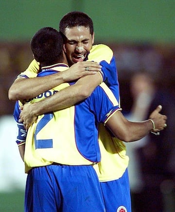Yepes y Córdoba festejan el gol del triunfo en la final de la Copa América ante México.