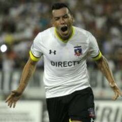 Esteban Paredes: "El próximo año pensaré en el retiro"