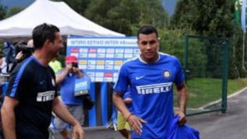 El colombiano llega a su primera práctica con el Inter de Milan