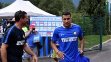 El colombiano llega a su primera pr&aacute;ctica con el Inter de Milan 