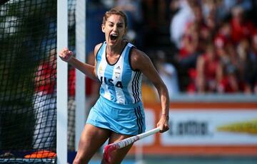 Ex jugadora de hockey sobre césped. En 2001 fue elegida por primera vez la mejor jugadora del mundo, distinción que luego ganaría en 7 oportunidades más, siendo la primera y única jugadora en recibirla en cuatro años consecutivos. En 2008 la Federación Internacional de Hockey la consagró como Leyenda del Hockey. En el 2012, fue elegida como abanderada de la Delegación Argentina para la apertura de los Juegos Olímpicos de Londres y se retiró en 2014.