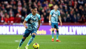 BRENTFORD, ENGLAND - FEBRUARY 04: Carlos Alcaraz of Southampton during the Premier League match between Brentford FC and Southampton FC at Gtech Community Stadium on February 04, 2023 in Brentford, England. (Photo by Matt Watson/Southampton FC via Getty Images)