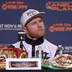 Canelo explota contra promotor que lo llamó “gallina”