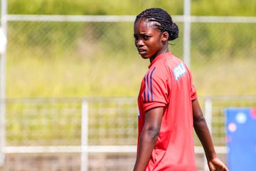 La Selección Colombia Femenina tuvo su último entrenamiento antes de enfrentar a Bolivia por la segunda fecha de la Copa América Femenina en el Pascual Guerrero. La Tricolor entrenó en la Cancha Fútbol Paz de La Z.