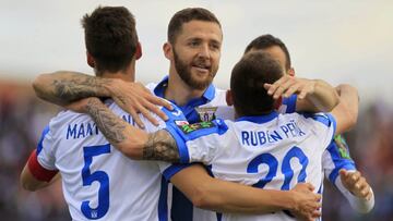 Los jugadores del Legan&eacute;s celebran la victoria.