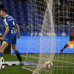 Barbero rescata un punto y el liderato para un Depor negado