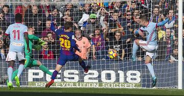 Iago Aspas abre el marcador en el Camp Nou.