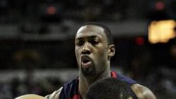 <b>OTRO FUERA.</b> Arenas se lesiona y se queda fuera del equipo. Muchos jugadores americanos no han podido llegar a Japón para ayudar a su equipo.