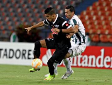 Nacional cerró su fase de grupos con victoria sobre Libertad.