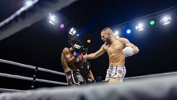 Gabriel Pereira y Leandro Almeida durante la pelea.