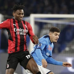 Con Ospina, Napoli cae ante Milan, el nuevo líder de Serie A