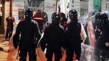 Batalla campal en Milán entre hinchas rossoneros y del PSG