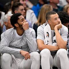 Surrealismo en Dallas: derrota con solo cinco jugadores