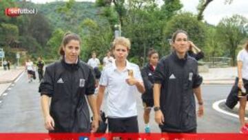 Vicky, Amanda y Meseguer.