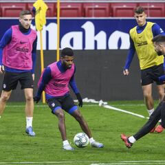 El Atlético acabó de preparar el partido del Granada en el Wanda