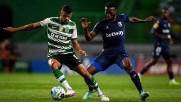 Matheus Nunes, a la izquierda.