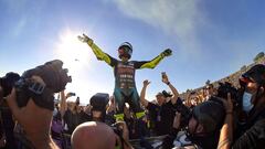 MotoGP - Valencia Grand Prix - Circuit Ricardo Tormo, Cheste, Spain - November 14, 2021 Petronas Yamaha SRT's Valentino Rossi reacts after competing in his last ever race REUTERS/Pablo Morano TPX IMAGES OF THE DAY