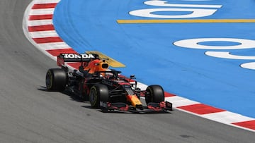 Red Bull&#039;s Dutch driver Max Verstappen drives during the second practice session at the Circuit de Catalunya on May 7, 2021 in Montmelo on the outskirts of Barcelona ahead of the Spanish Formula One Grand Prix. (Photo by JAVIER SORIANO / AFP)