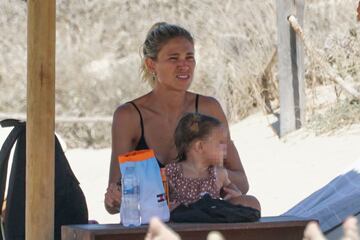 El entrenador del Atlético de Madrid se está tomando unos días de merecido descanso con su familia en las playas de las Islas Baleares.