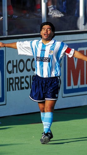 Diego Armando Maradona (Born on October 30, 1960 - Died on November 25, 2020) The captain of the Argentine National Team during his participation in the Rapido Soccer Tournament at the Jose Maria Morelos Poliforum in Pachuca Hidalgo in 1994.
<br><br>
Diego Armando Maradona (Nacio el 30 de octubre de 1960 - Murio el 25 de noviembre de 2020,) El capitan de la Seleccion de Argentina durante su participacion en el Torneo de Futbol Rapido en el Poliforum Jose Maria Morelos en Pachuca Hidalgo en 1994.