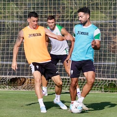 Alves vuelve al trabajo con el grupo