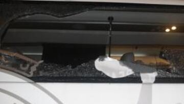 Piden 4.000 euros por apedrear el bus del Madrid