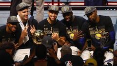 Seguramente, el mejor quinteto de la historia del baloncesto: Iguodala, Thompson, Curry, Green y Durant.