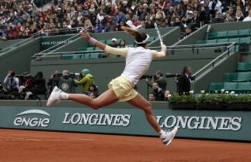 El pase de Muguruza a la final de Roland Garros en imágenes