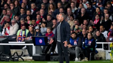 BARCELONA, 26/11/2024.- El técnico alemán del FC Barcelona, Hansi Flick, durante el encuentro correspondiente a la fase regular de la Liga de Campeones que disputan hoy martes FC Barcelona y Brest en el estadio Lluis Companys, en Barcelona. EFE / Alejandro García.