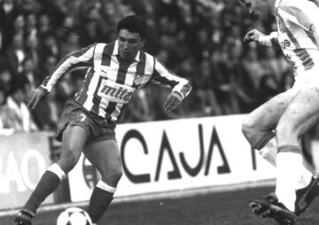Jugó en el Atlético de Madrid durante la temporada 1987/88 