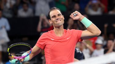Rafa Nadal celebra su victoria en su reaparici¨®n frente a Dominic Thiem.