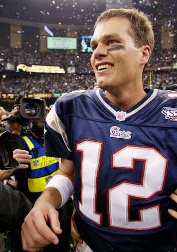 El único quarterback en conseguir un anillo de Super Bowl como "underdog" fue Tom Brady. En su segunda temporada en la NFL se convirtió en titular luego de una lesión de Drew Bledsoe y llevó a los Patriots al Super Bowl XXXVI contra los Rams de Kurt Warner y consiguieron la victoria en los últimos minutos con un gol de campo de Adam Vinatieri.