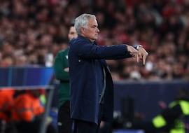 Mourinho: “El árbitro tenía un papel que decía ‘Tchouameni, Carreras y Huijsen no podían ver amarilla’...”