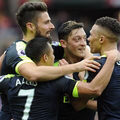 Conte buscaría revivir exitosa sociedad de Alexis en delantera