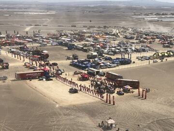 07/01/18 DAKAR 2018 IMAGENES IPHONEX IPHONE X  helic&oacute;ptero de ASO sobrevolando el vivac del Dakar y las dunas de Pisco 
 foto:jesus.balseiro