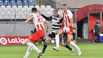 El pistolero, con la pólvora mojada